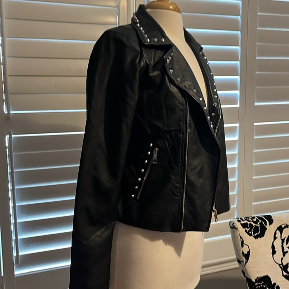 NWT black faux leather fall jacket size M - Picture 2 of 7